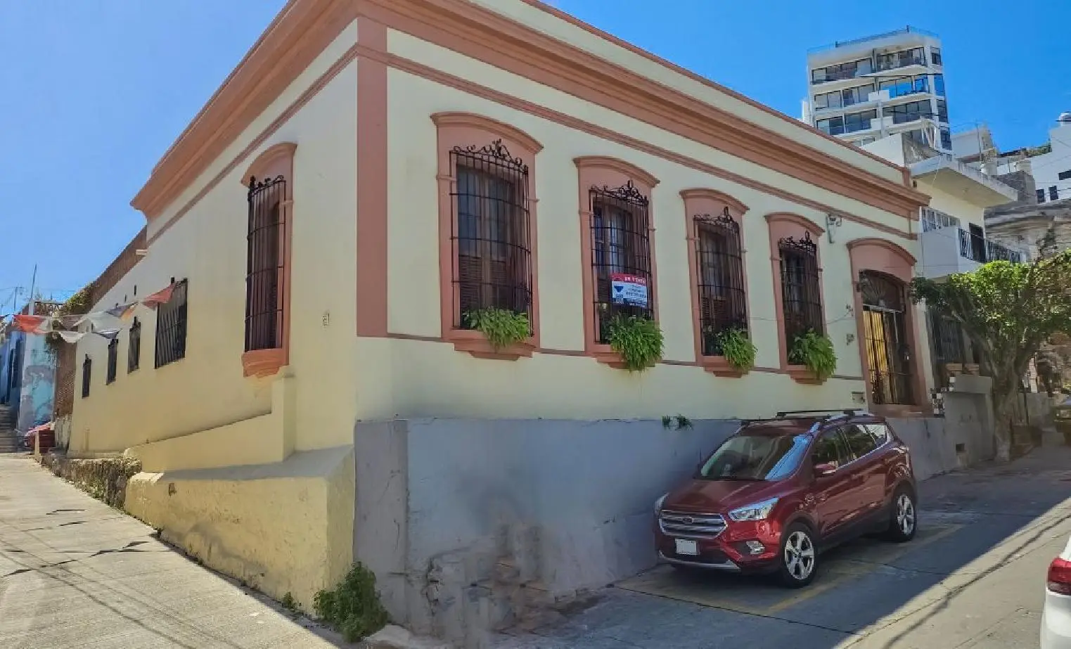  Hacienda Style House with large courtyard.